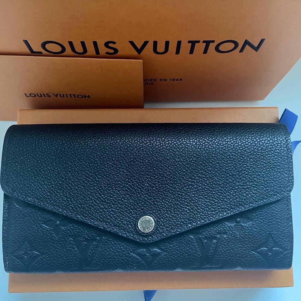 ✨Louis Vuitton Sarah Wallet✨